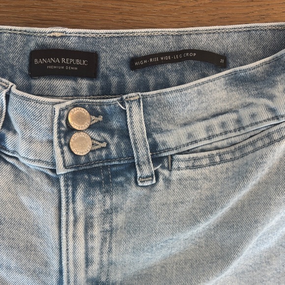 Banana Republic High Rise Wide-Leg Crop Jean Light Wash - Picture 6 of 6